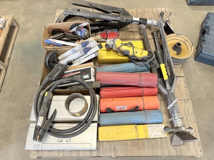 assorted-tools-&-wrenches-image-1