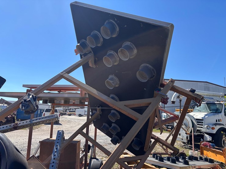 #29-•-arrowmaster-solar-arrow-board-trailer-image-2