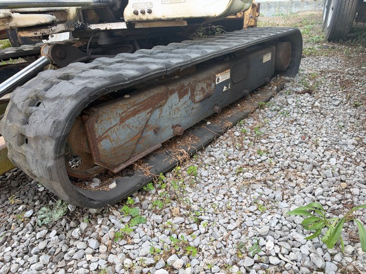 #82-•-2005-bobcat-334-g-series-compact-excavator-image-9