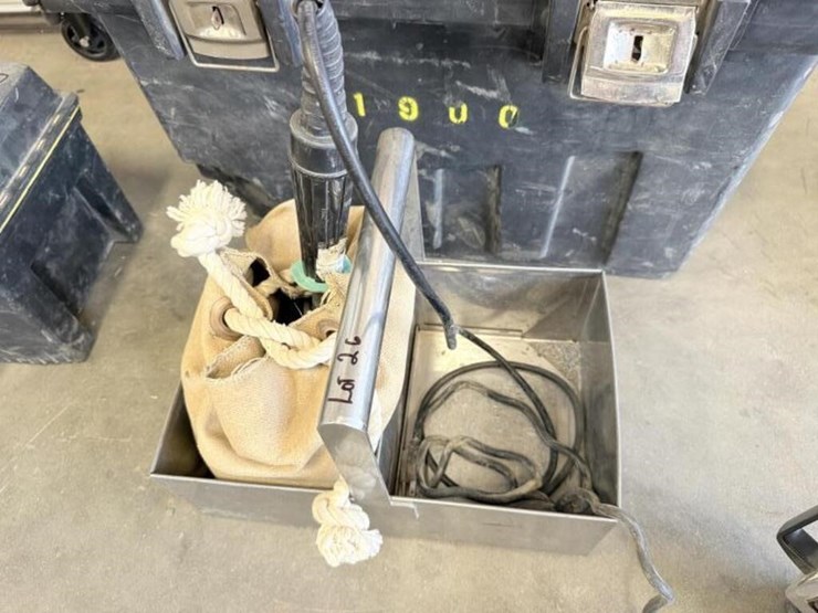 central-pipe-fusing-tool-in-box-w/-makita-head-image-6