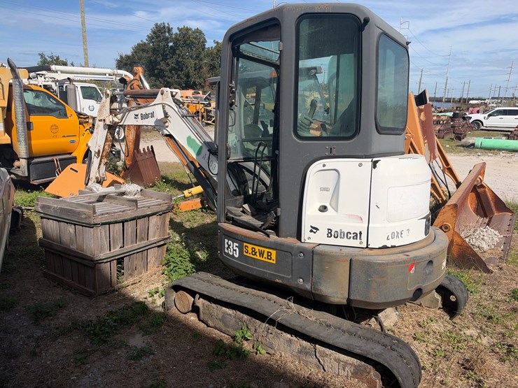 #89-•-2010-bobcat-mini-excavator-image-1