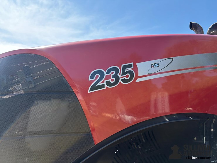 2011-case-ih-afs-magnum-235-mfwd-tractor-image-12