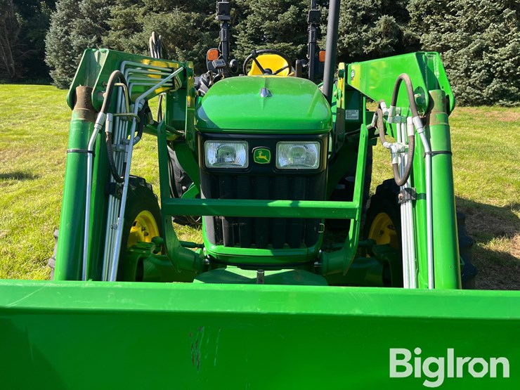 2011-john-deere-5075m-mfwd-tractor-w/533-loader-image-15