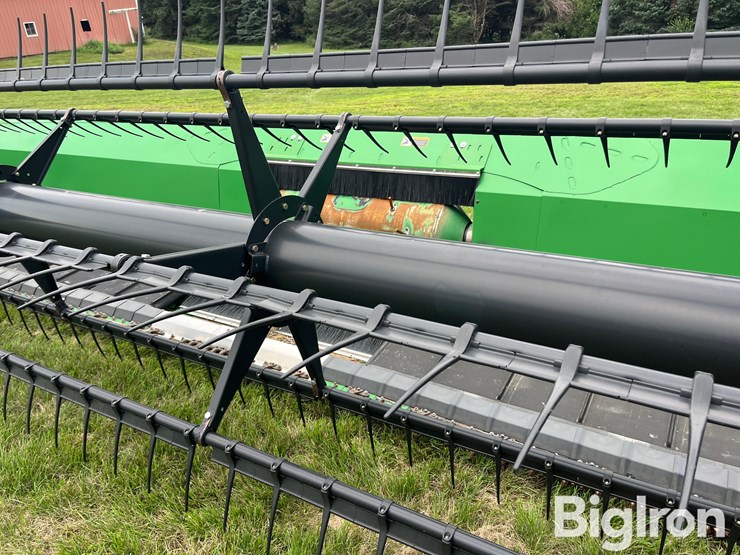2013-john-deere-635fd-35'-flex-draper-image-12