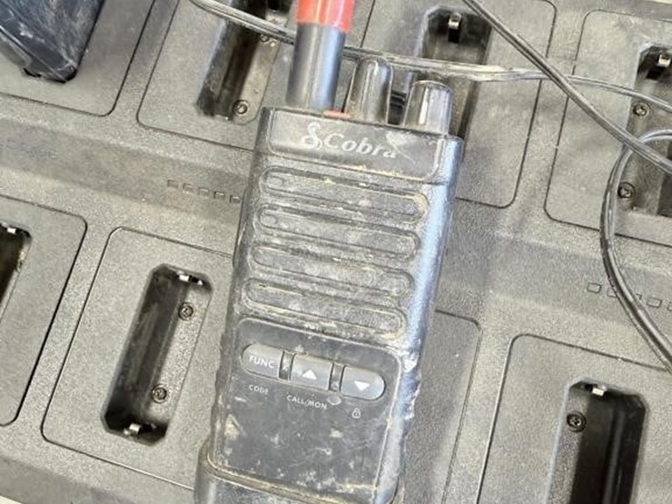 retevis-radios-w/charging-stations-image-2