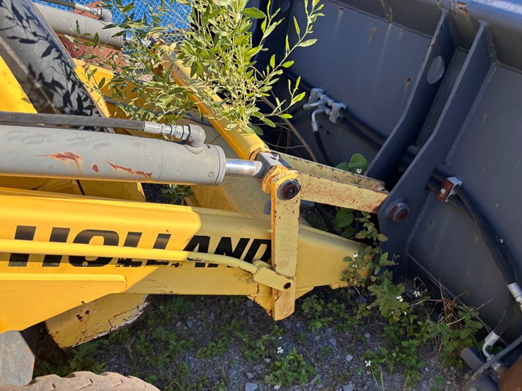 #2-•-new-holland-b110c-backhoe-loader-image-11