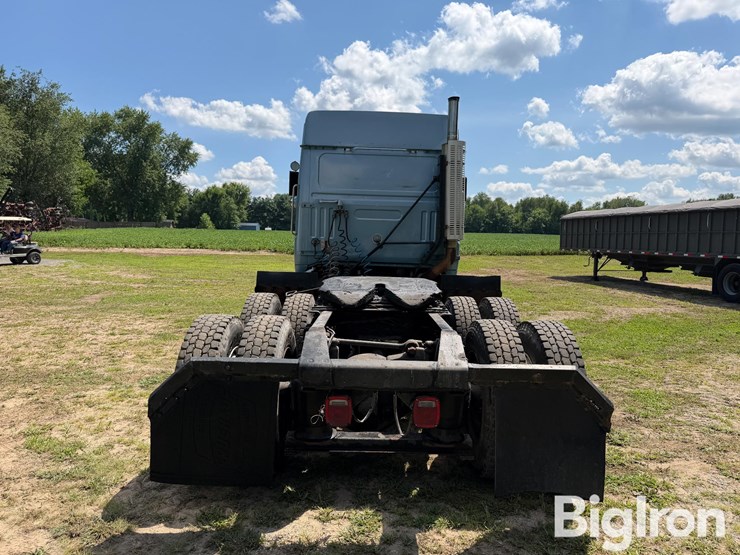1992-wgc-integral-sleeper-t/a-truck-tractor-image-6