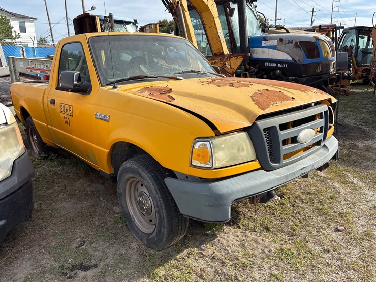 #50-•-2006-ford-ranger-regular-cab-pickup-truck-image-2