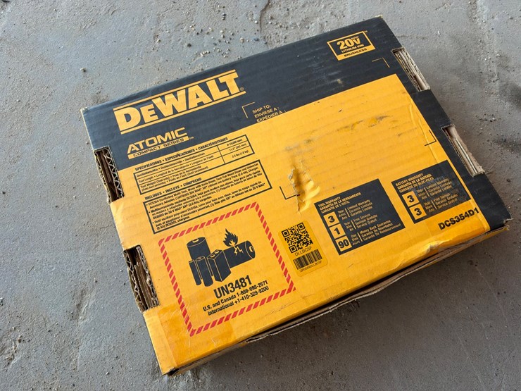 #8-•-dewalt-atomic-oscillating-multi-tool-image-3