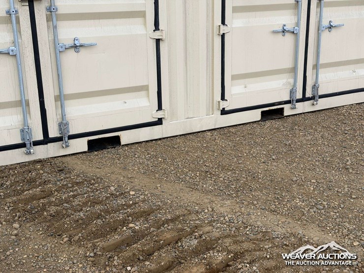 40-ft.-high-cube-5-door-shipping-container-image-7