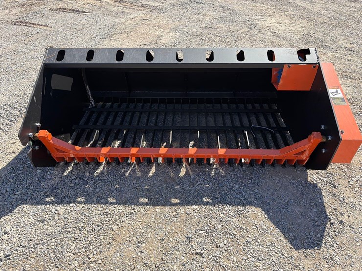 72”-hydraulic-rock-picker-attachment-image-2