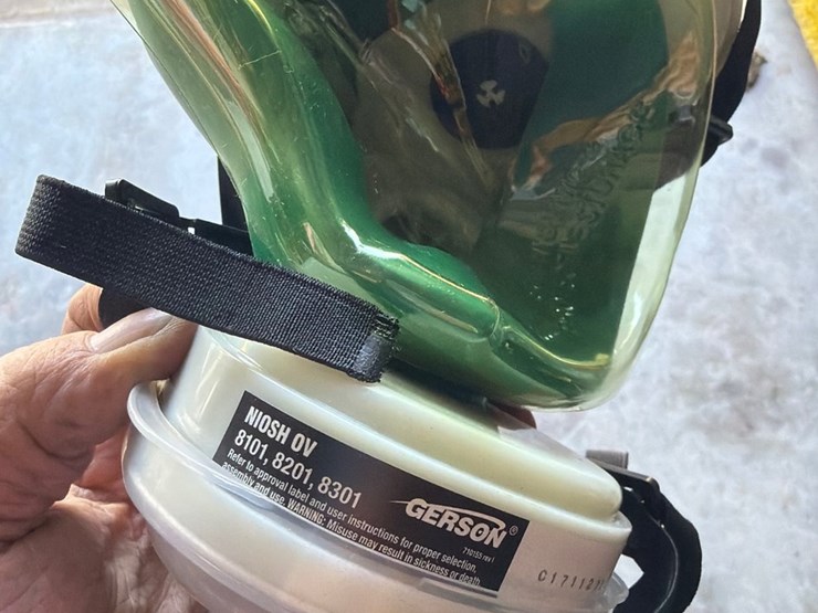 #81-•-gerson-signature-one-step-model-8300-respirator-image-2