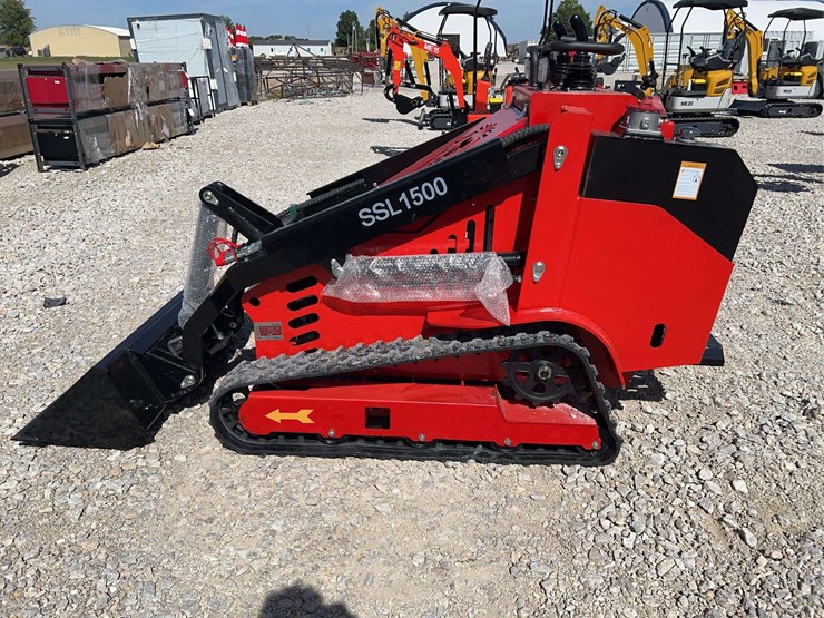 ssl1500-skid-steer-loader-image-2