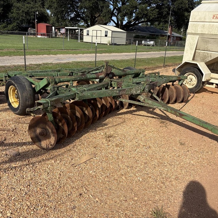 #170 • John Deere 14' Pull Type Disc