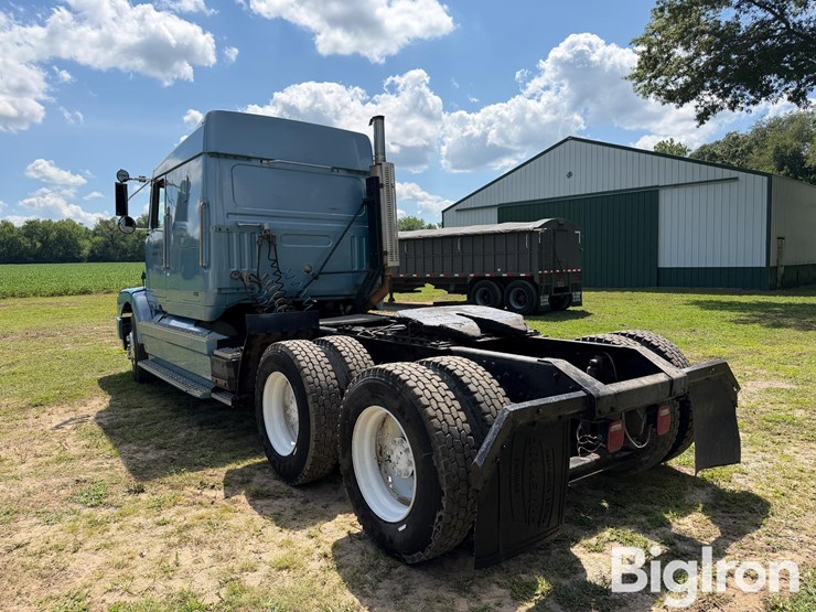 1992-wgc-integral-sleeper-t/a-truck-tractor-image-7