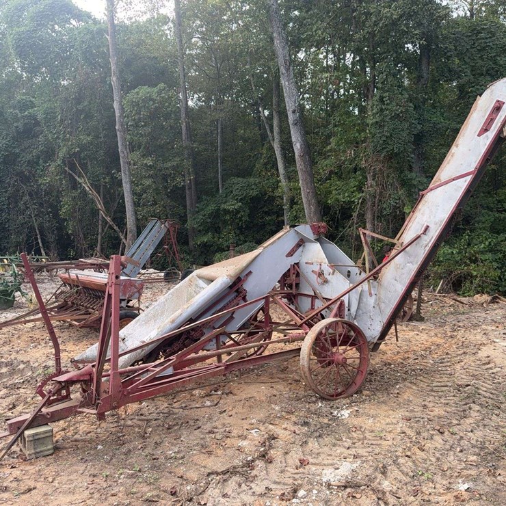 International One Row Corn Picker
