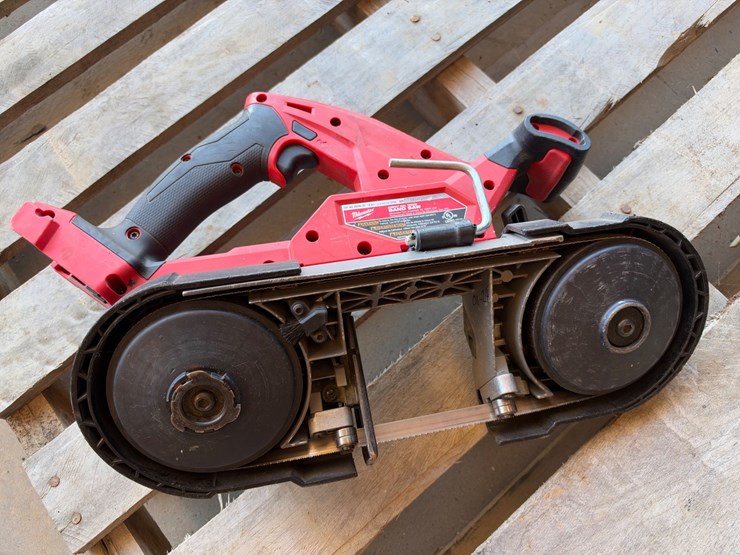 #33-•-milwaukee-band-saw-/-no-battery-image-2