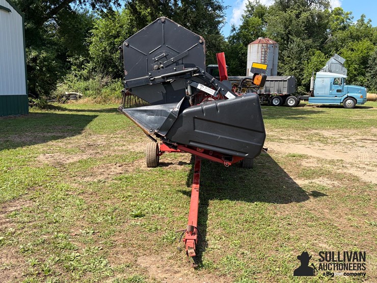 case-ih-1020-30'-grain-platform-w/unverferth-ht25-head-cart-image-8