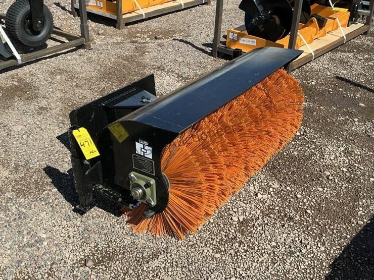 2026-giyi-36in-sweeper-for-stand-up-skid-steer-image-1
