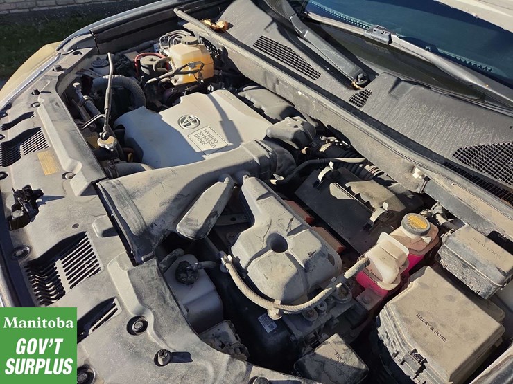 2013-toyota-highlander-hybrid-image-37