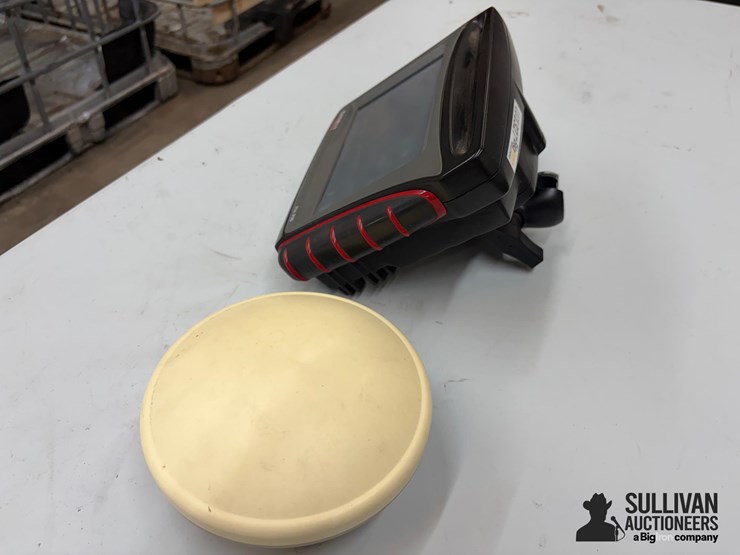 case-ih/trimble-fm-750-monitor-w/ag25-gnss-receiver-image-8