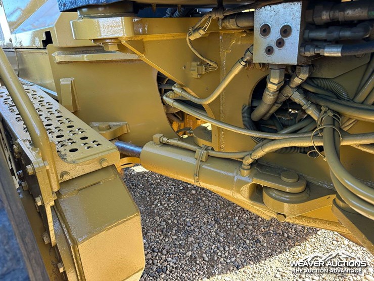 2011-john-deere-772g-awd-motor-grader-image-49