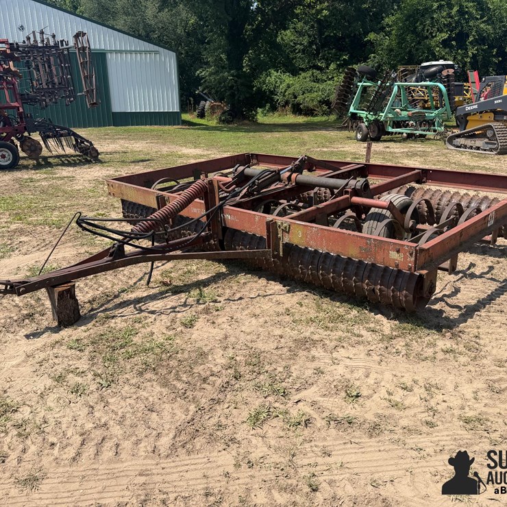 International 315 Cultimulcher
