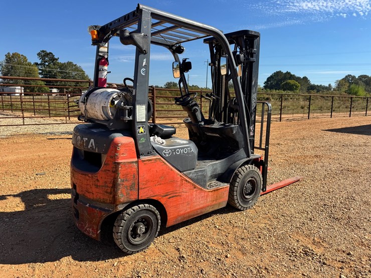 #9037-•-toyota-8fgu15-fork-lift-image-4