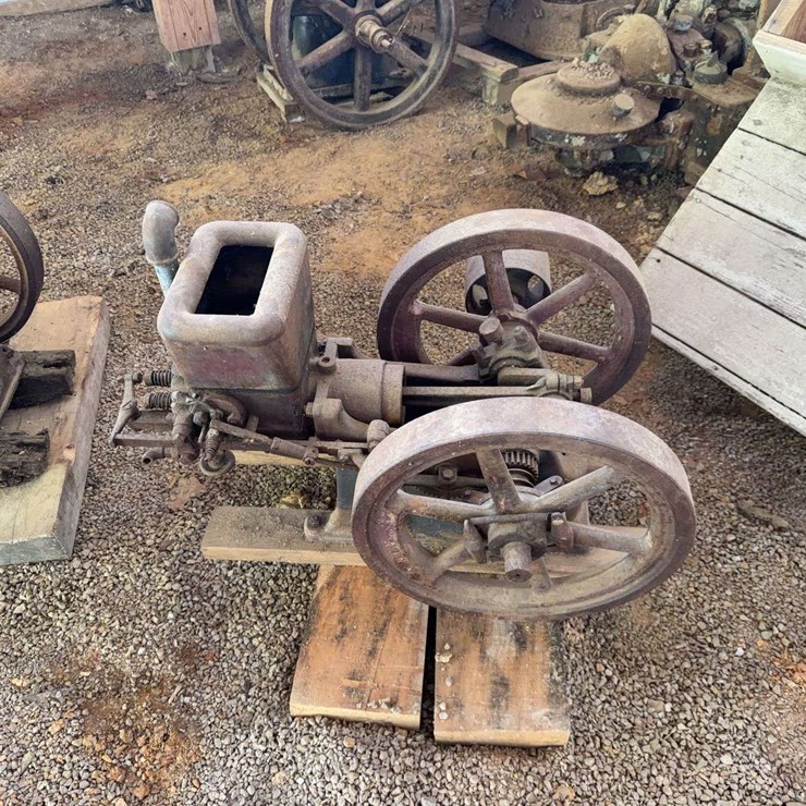 Associated 2hp Gas Engine
