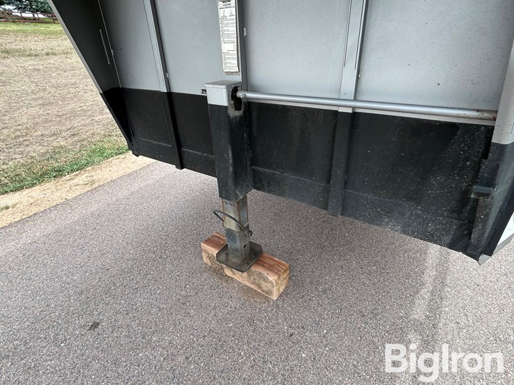 2019-travalong-40'-tri/a-gooseneck-livestock-trailer-image-10