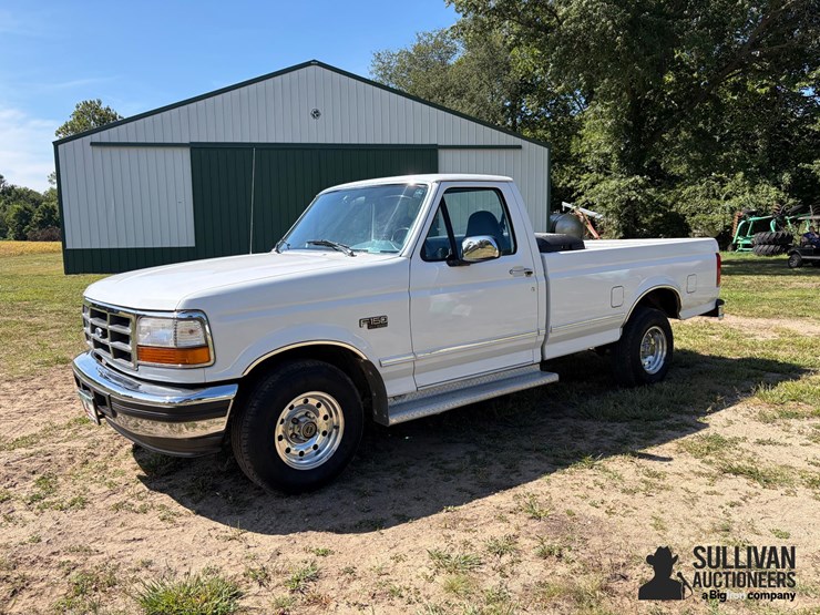 1996-ford-f-150-xlt-single-cab-2wd-pickup-image-1