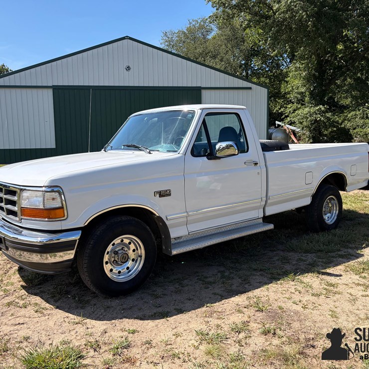 1996 Ford F-150 XLT Single Cab 2WD Pickup