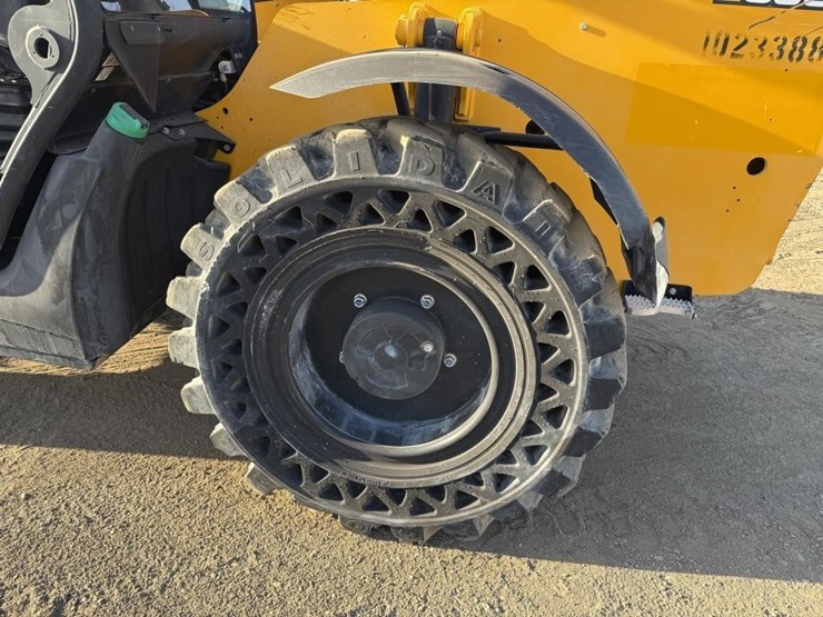 2018-jcb-509-42-telescopic-reachlift-image-38