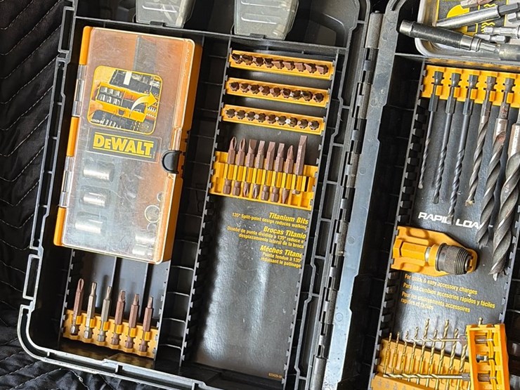 #64-•-dewalt-bit-kit,-including-drill,-bits,-drivers-sockets-torque-image-3