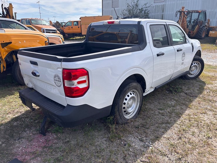 #56-•-2024-ford-maverick-xl-four-door-pickup-truck-image-3