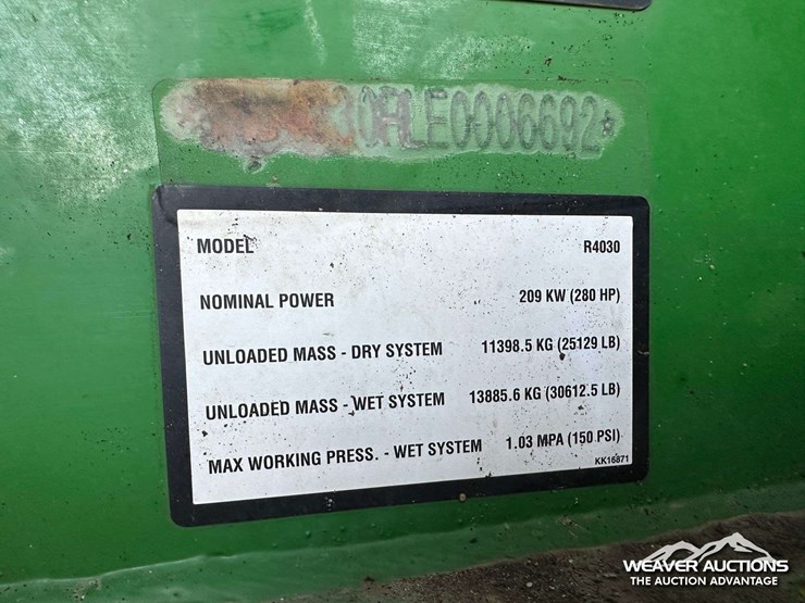 2014-john-deere-r4030-4x4-high-clearance-self-propelled-sprayer-image-6