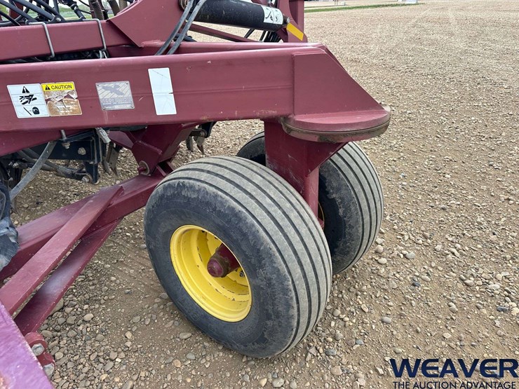 2010-seedhawk-62-ft.-seeder-image-15