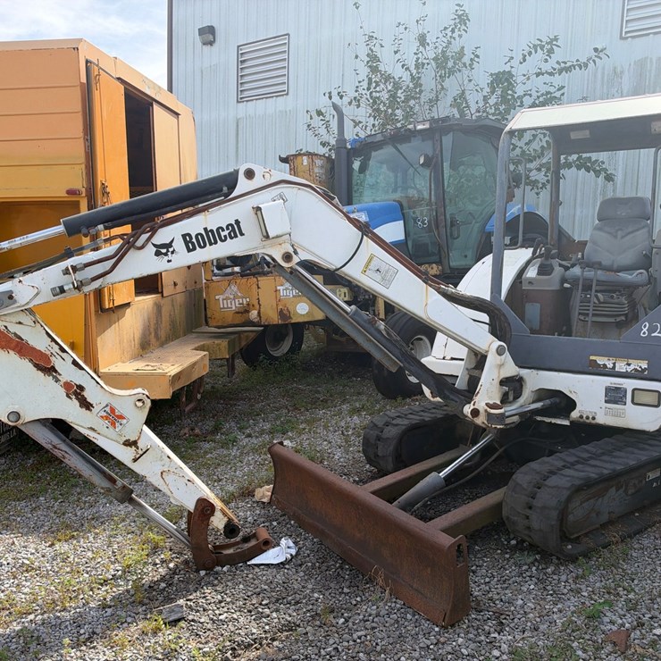 #82 • 2005 Bobcat 334 G-Series Compact Excavator