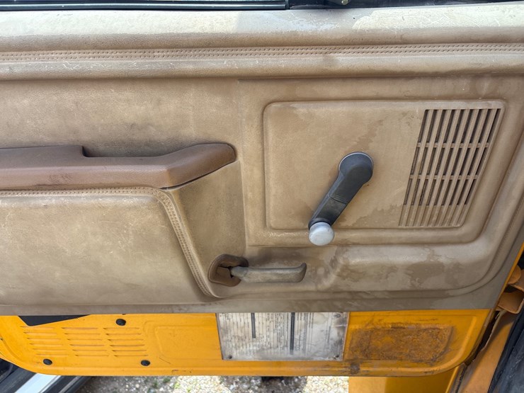 #64-•-1989-ford-ft900-crn-ford-ft900-crn-image-20