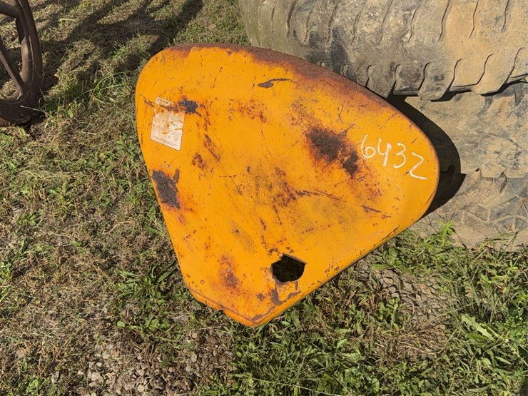 john-deere-clamshell-fender-image-1