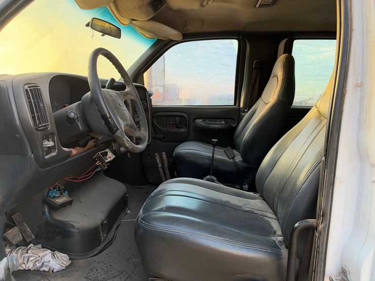 2007-chevrolet-kodiak-c5500-pole-truck-w/-rufnek-winch-image-8