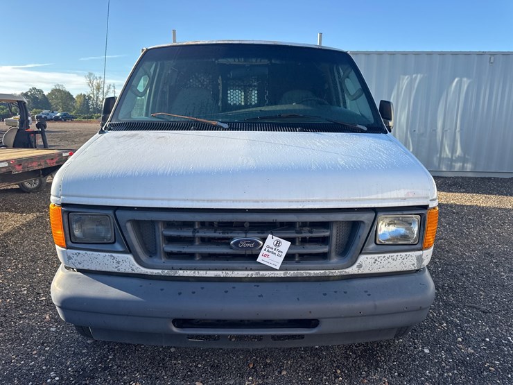 #264-•-2006-ford-econoline-van-image-5