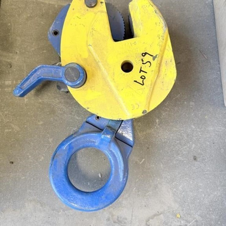 AMH 0-1/13" Lifting Clamp