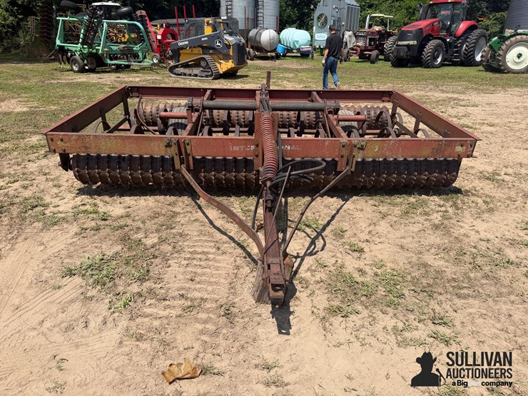international-315-cultimulcher-image-2
