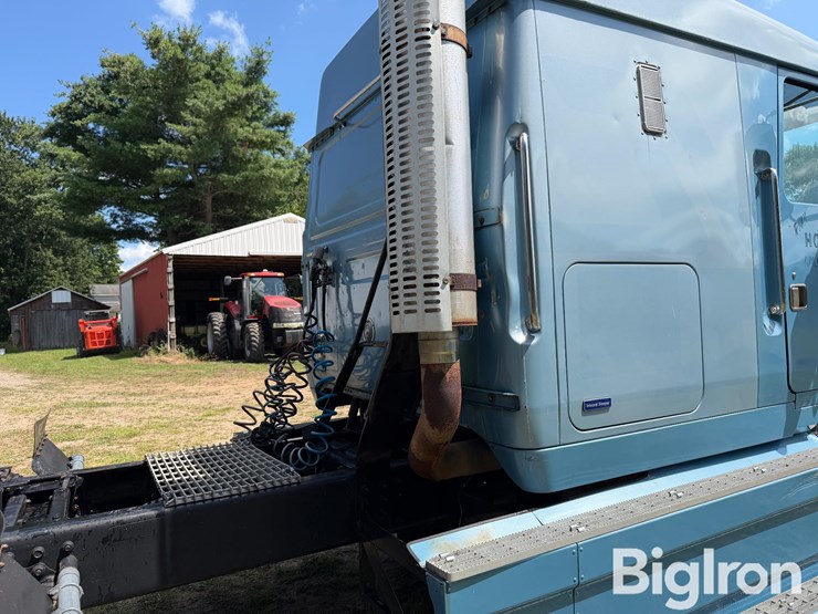 1992-wgc-integral-sleeper-t/a-truck-tractor-image-20