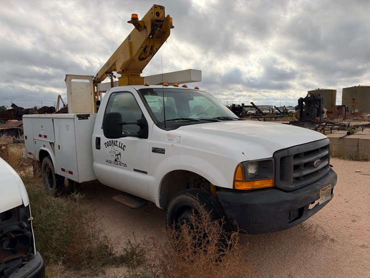 1999-ford-f-450-super-duty-bucket-truck-image-4