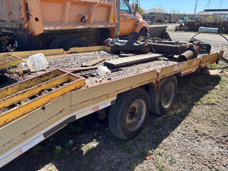 #21-•-interstate-tandem-axle-flatbed-trailer-image-7