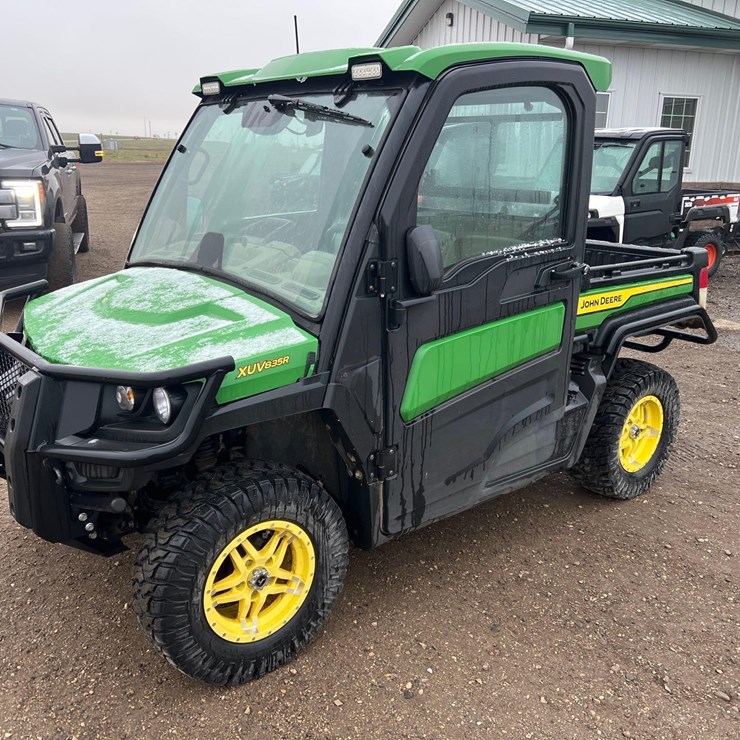 John Deere Gator