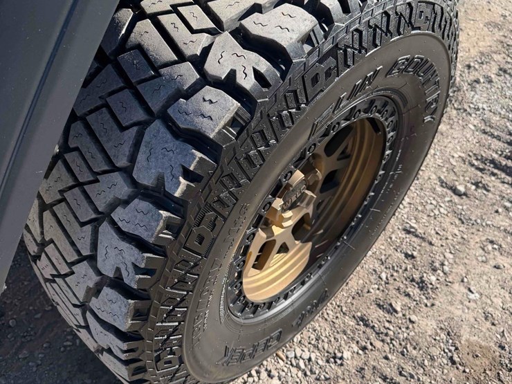 2019-jeep-wrangler-sport-image-10