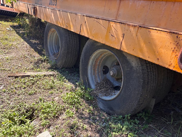 #31-•-tandem-axle-equipment-trailer-image-6